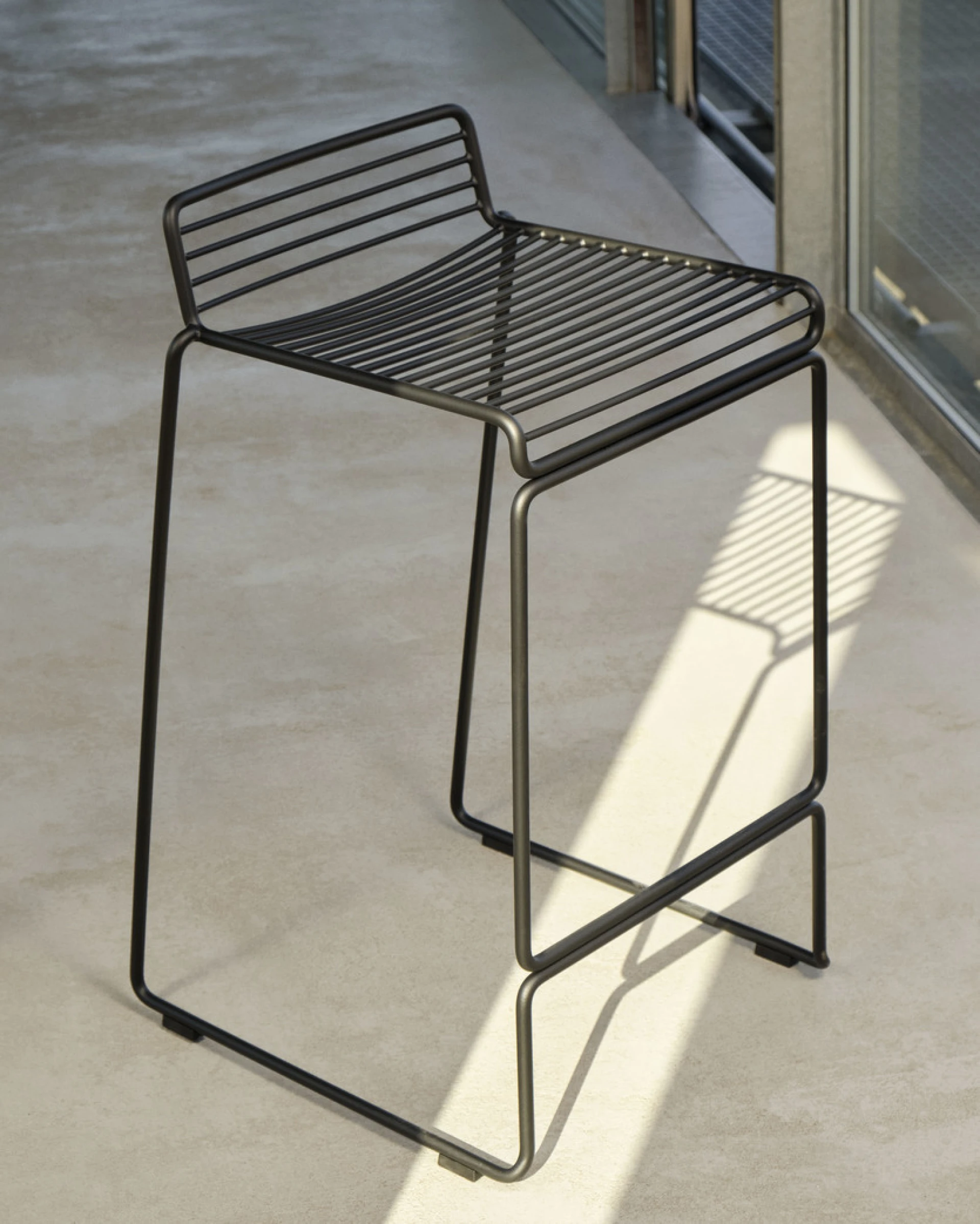 Hee Bar Stool Low Black