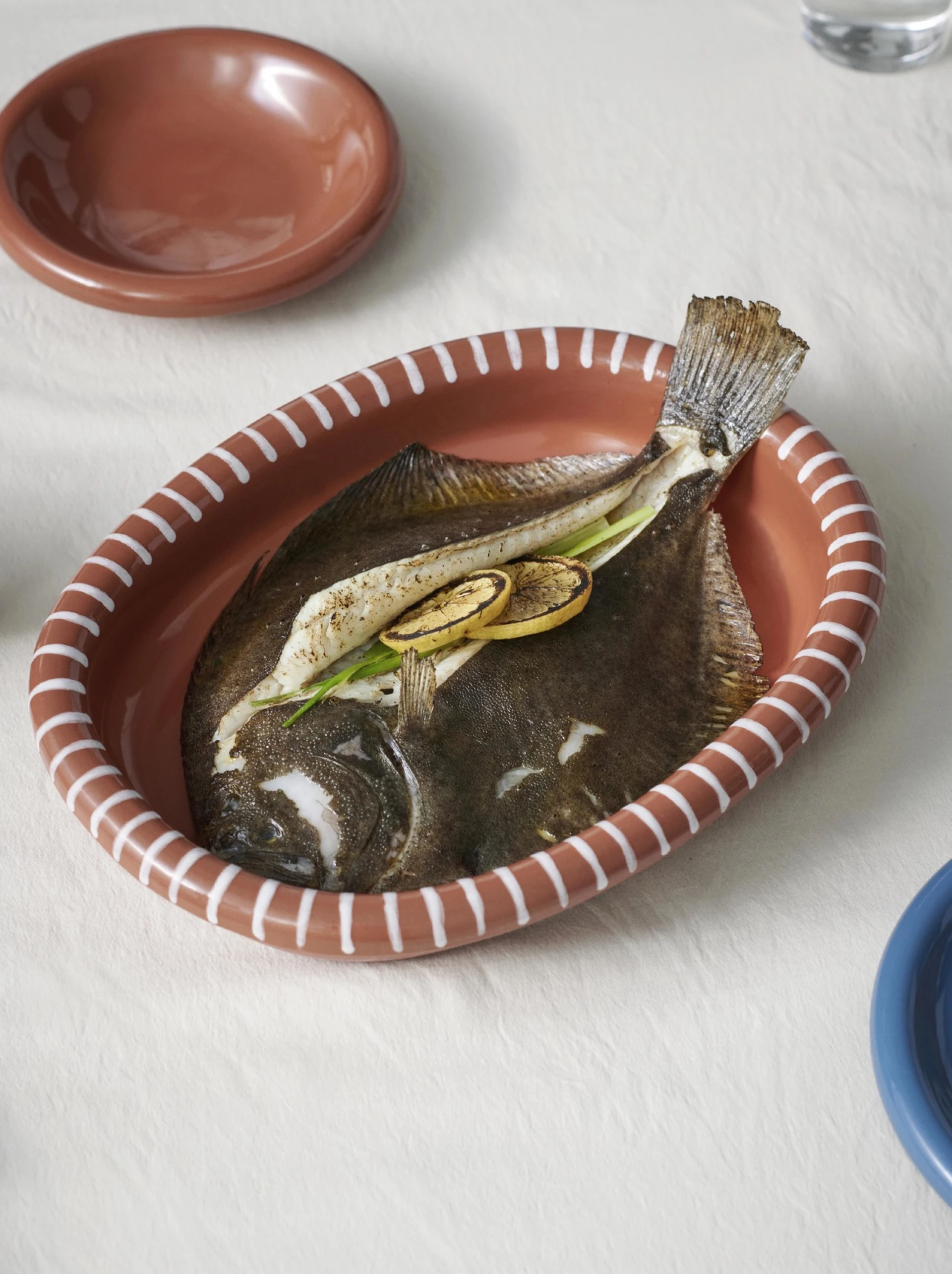 Barro Oval Dish Large Natural with stripes