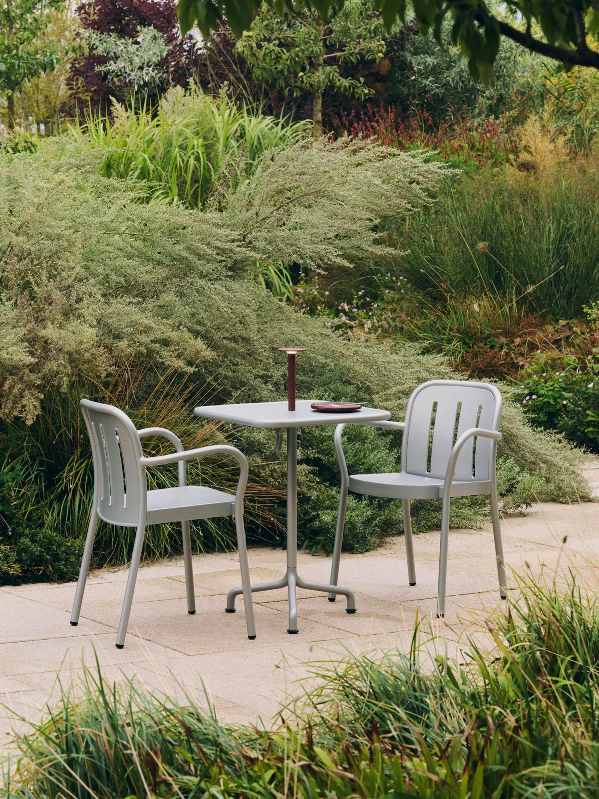 Deville Table L55 x W55 x H74