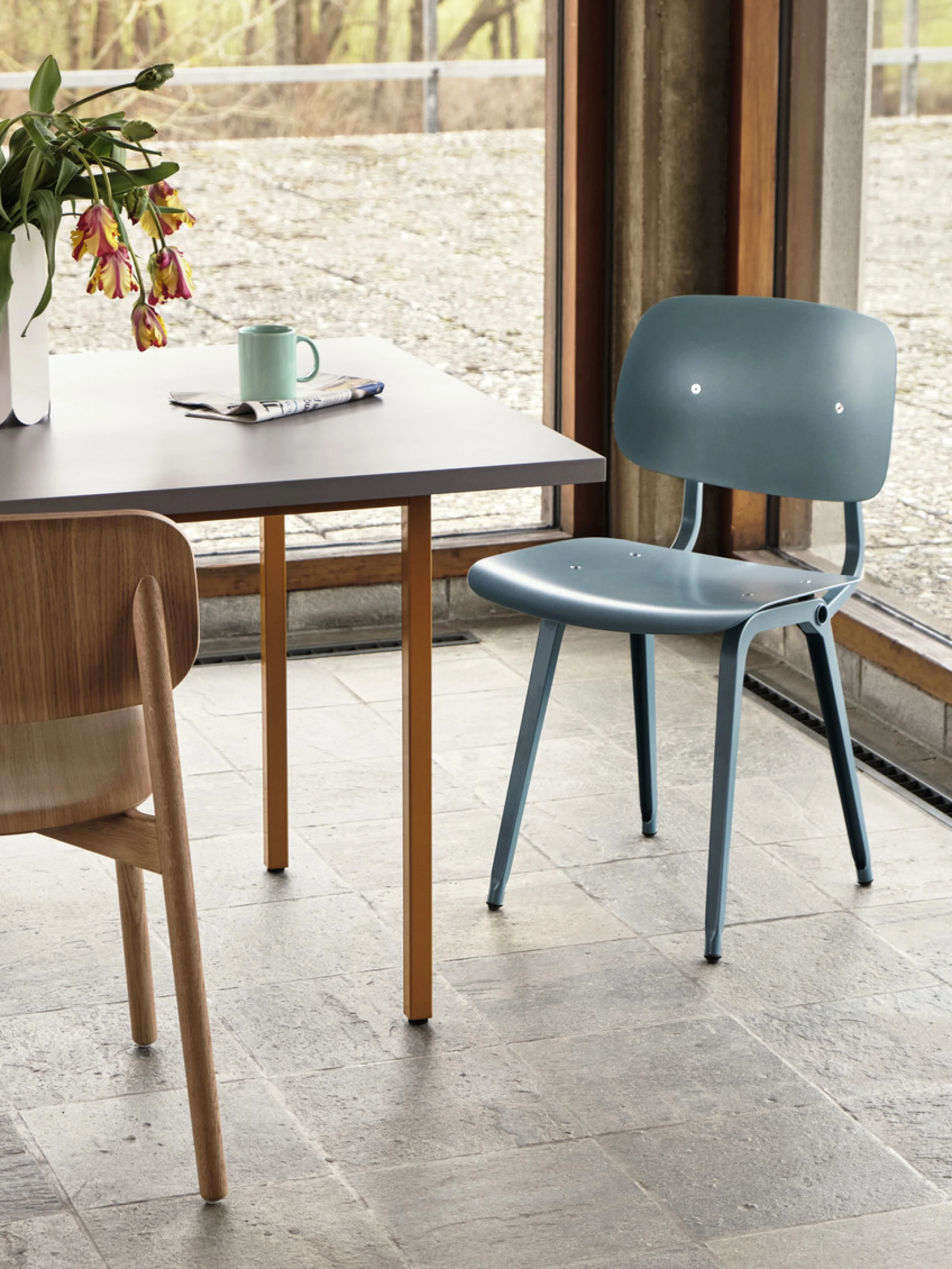 Two-Colour Table