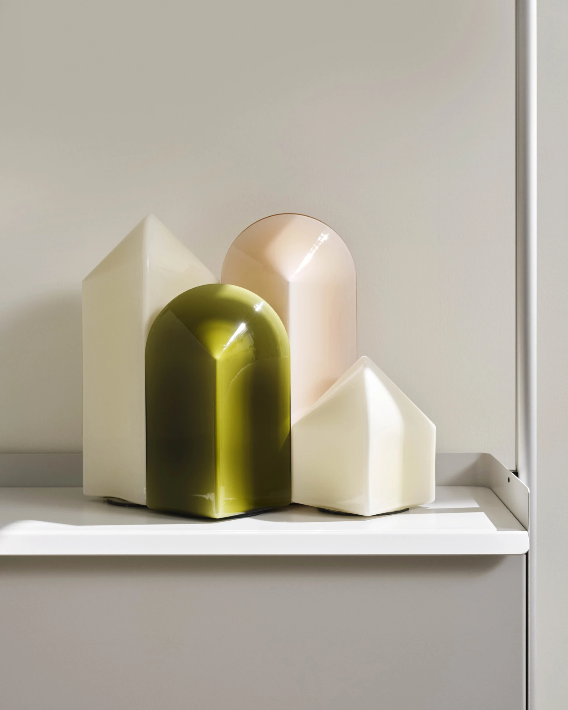 Parade Table Lamp 240 Moss green 