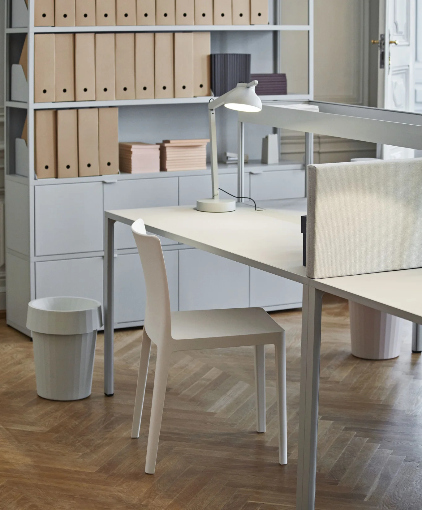 Elementaire Chair Cream white 