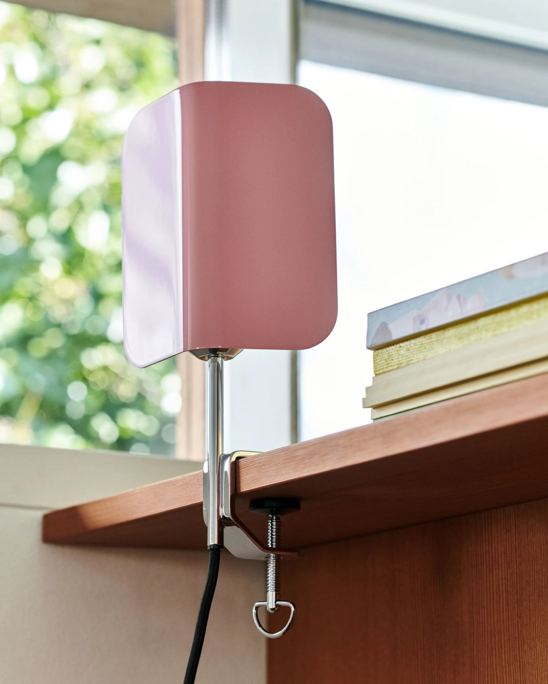Apex Clip Lamp Iron black