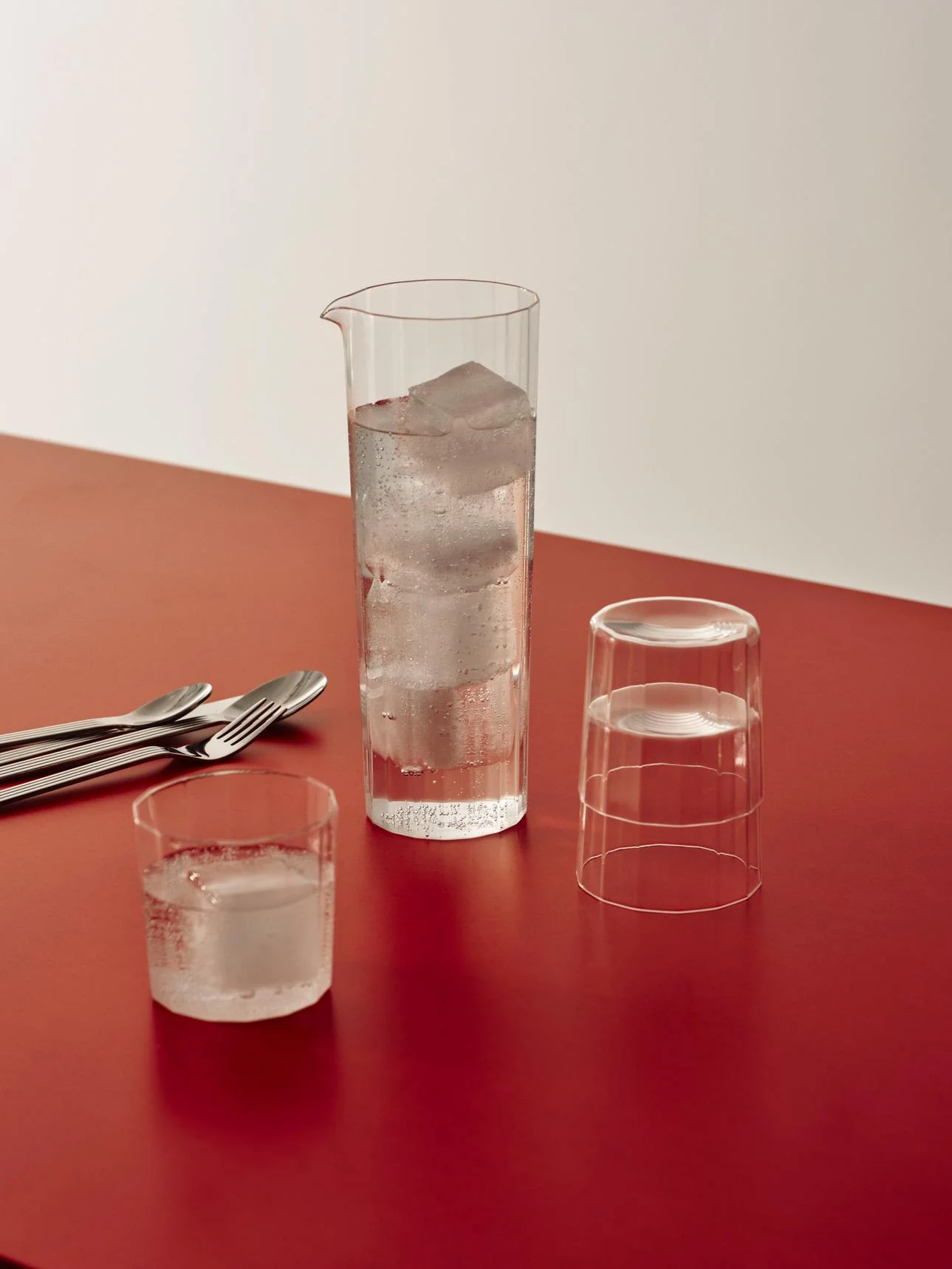 Angle Carafe 0,9 litre Clear
