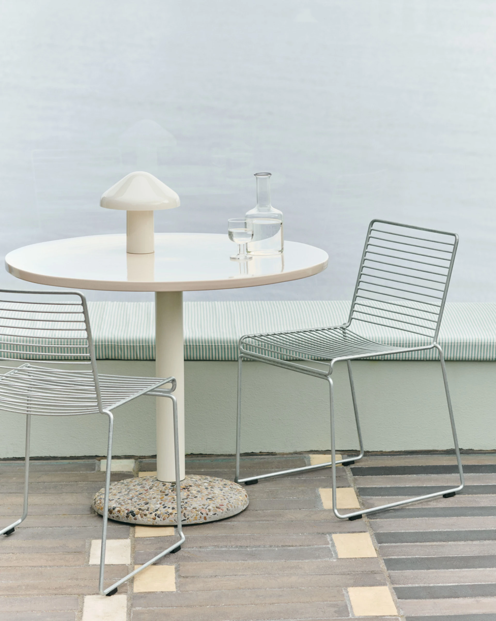 Ceramic Table Ø90 x H74 Warm white