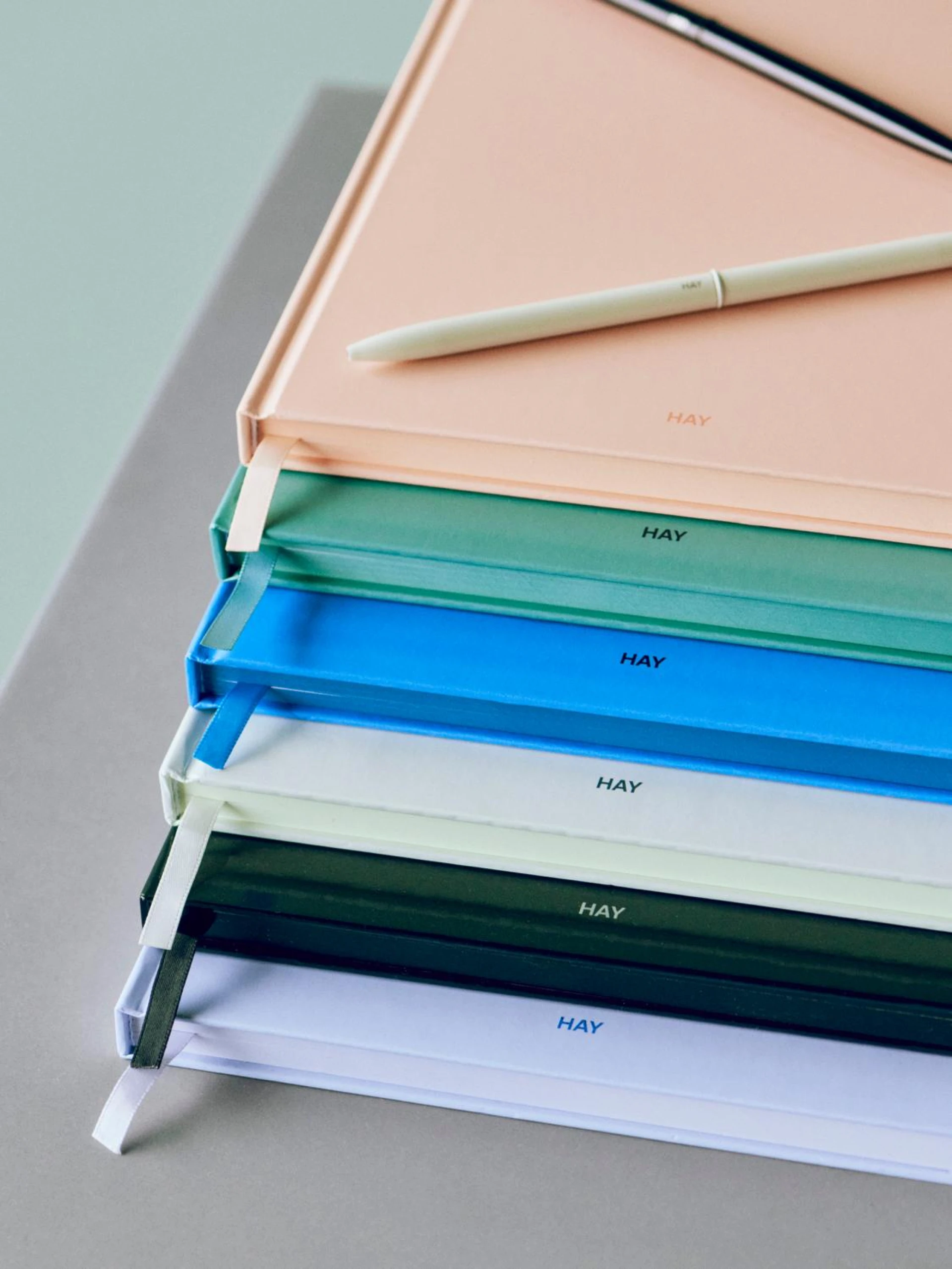 Colour Notebook W18 x H24.5 Chalk white