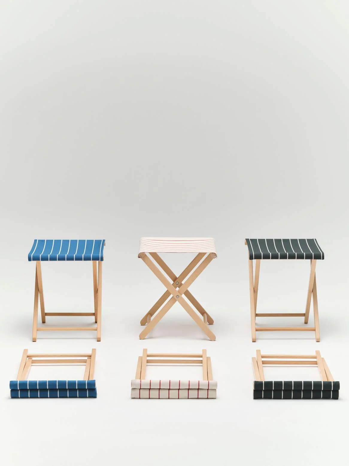 Outdoor Market Folding Stool Black beige stripe