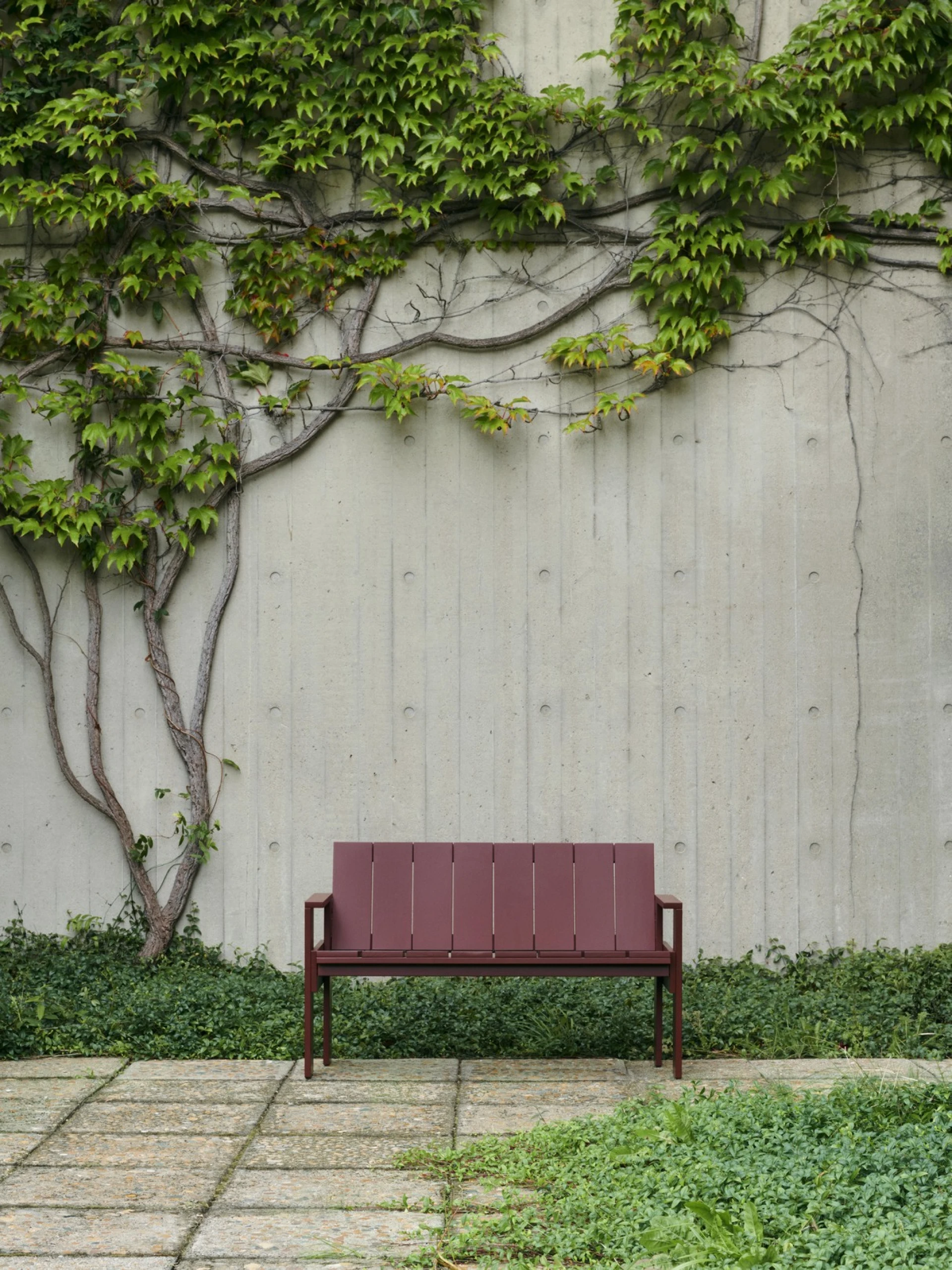 Crate Dining Bench Iron red