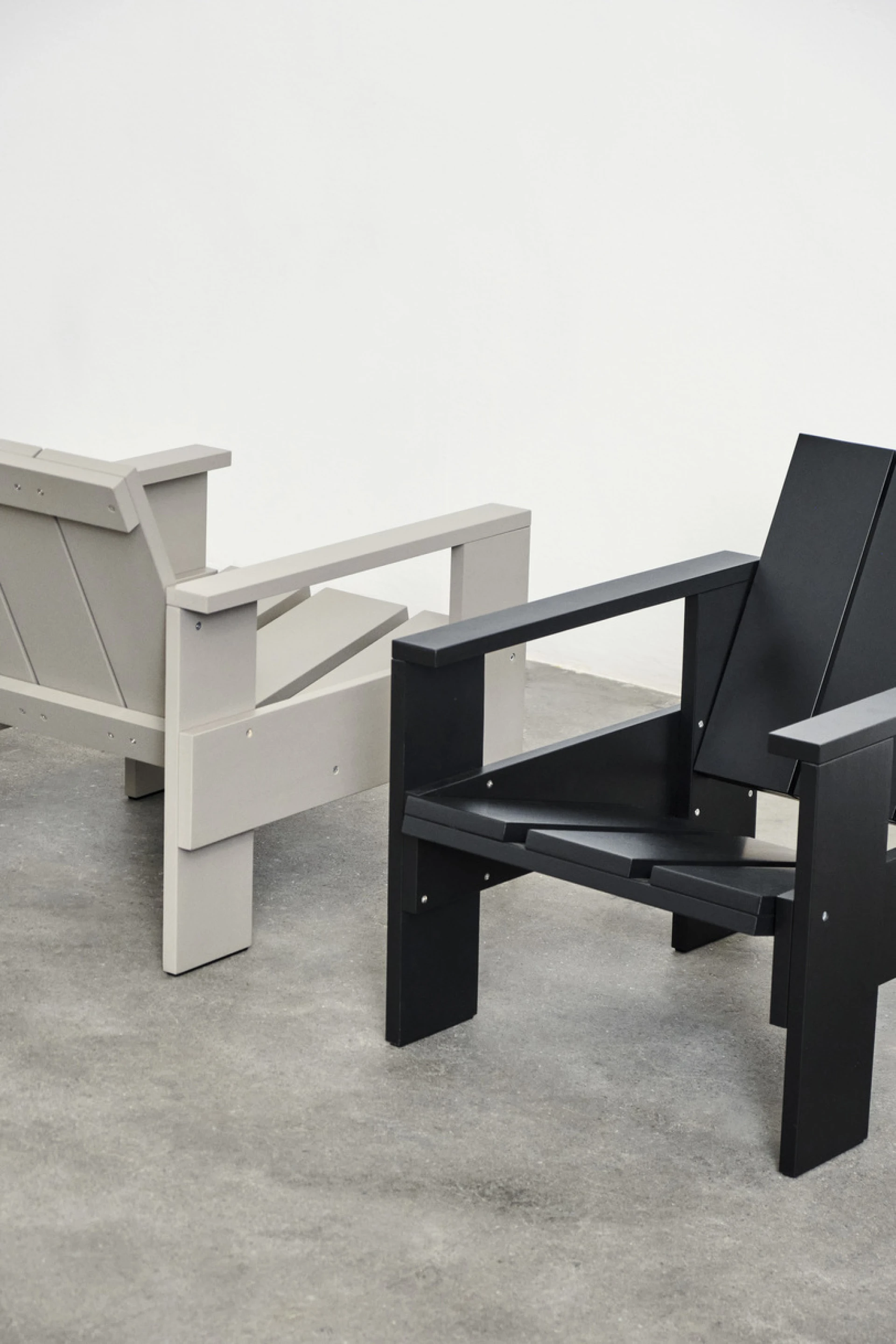 Crate Lounge Chair Black