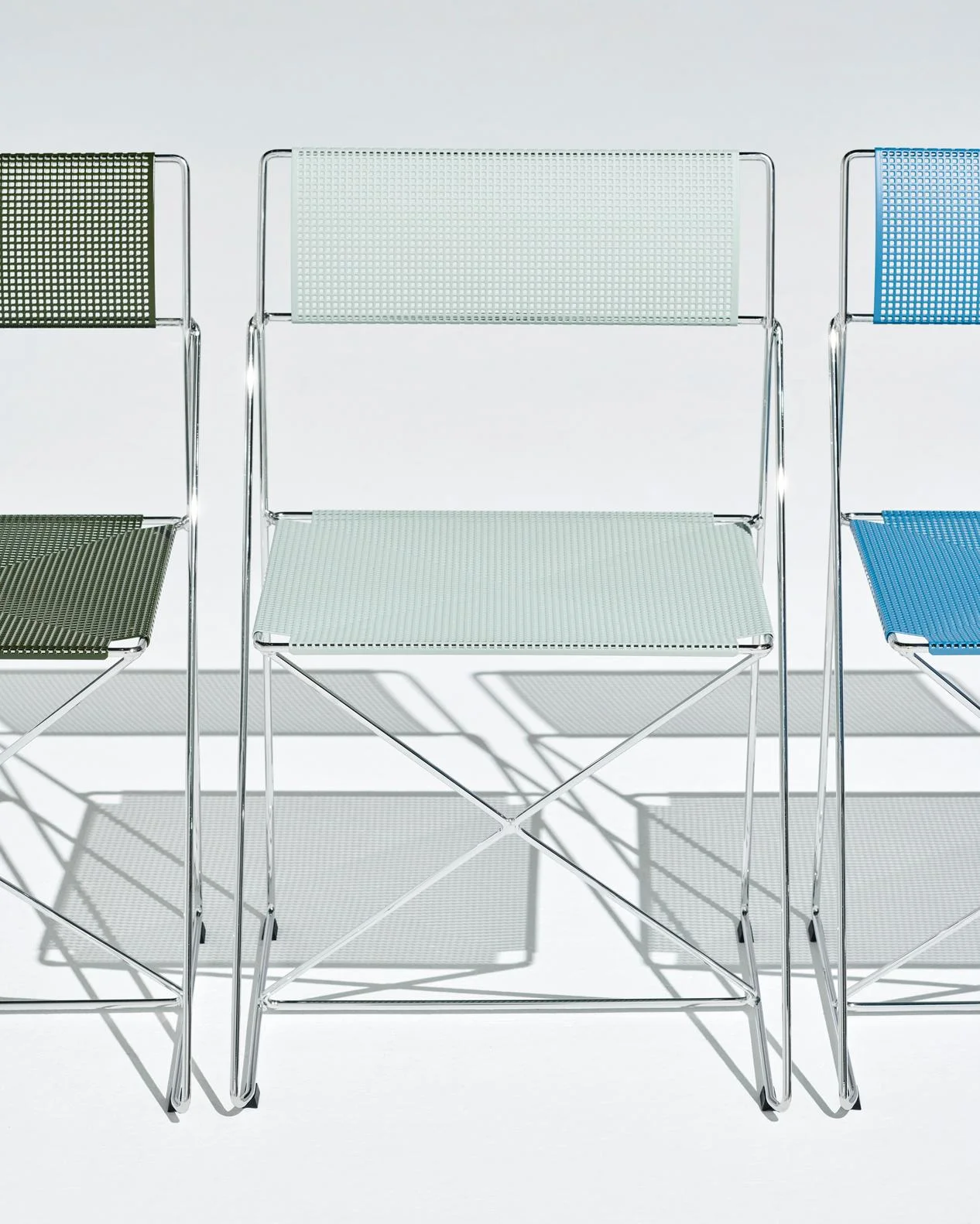 X-Line Chair Chromed base Indoor - Pale linden powder coated seat/back