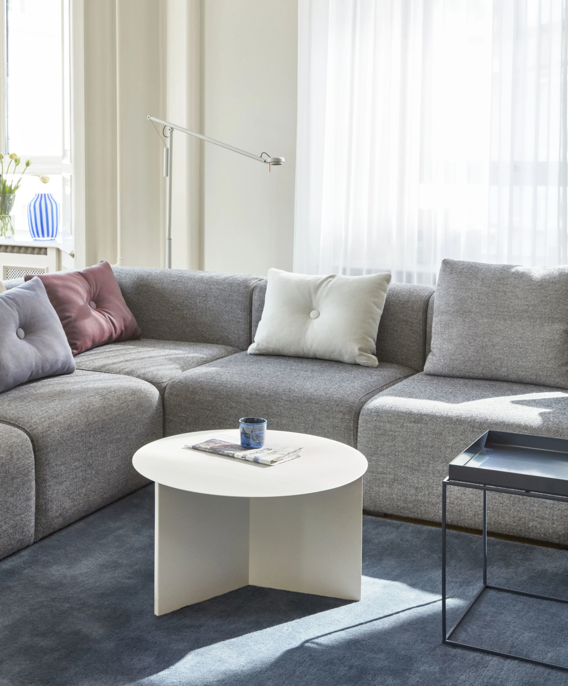 Slit Table Round Extra Large White