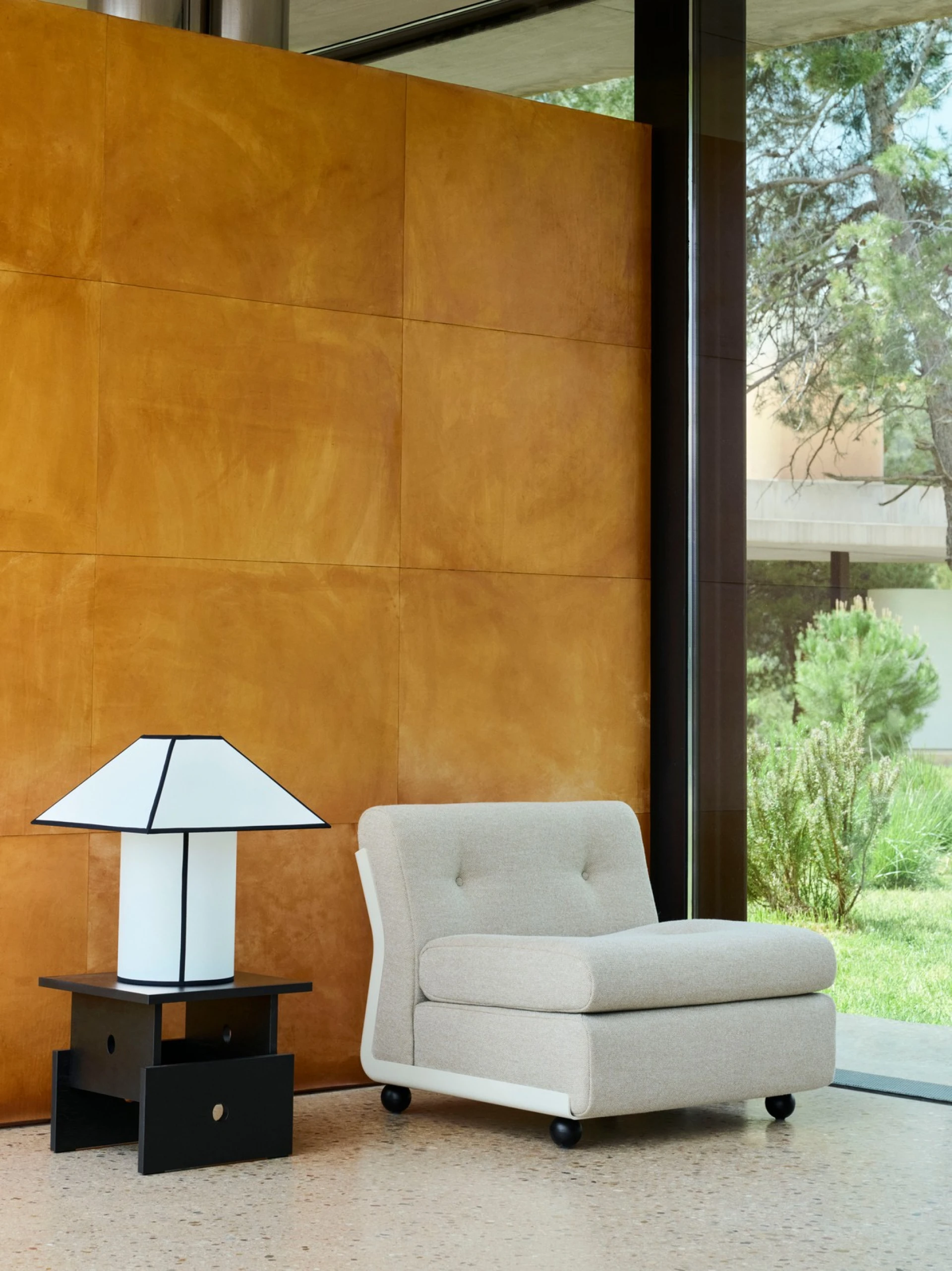 Ava Pyramid Table Lamp 450 White