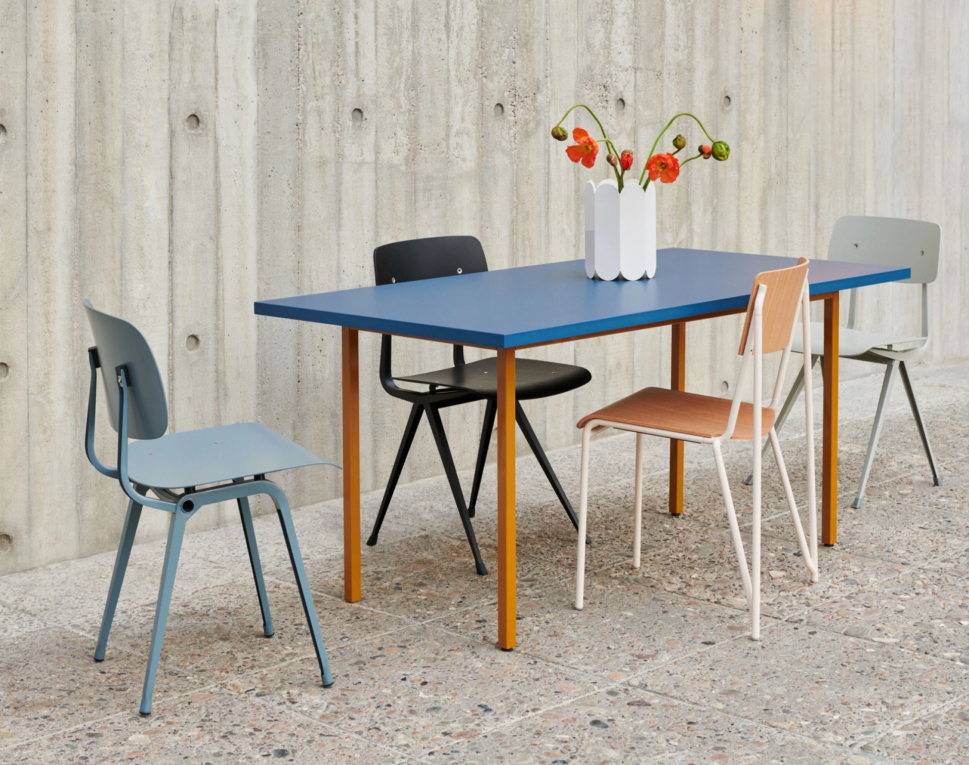 Two-Colour Table